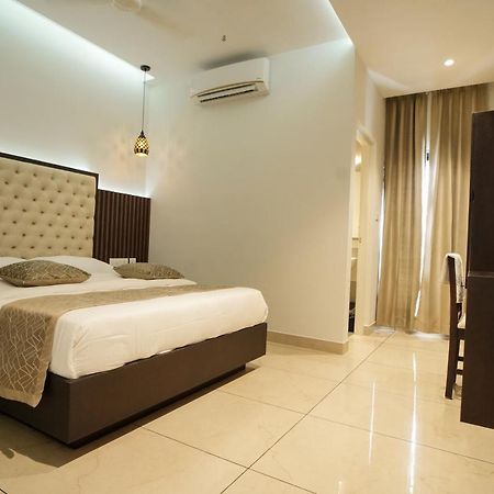 Sulu Residency Hotel Kochi Ngoại thất bức ảnh