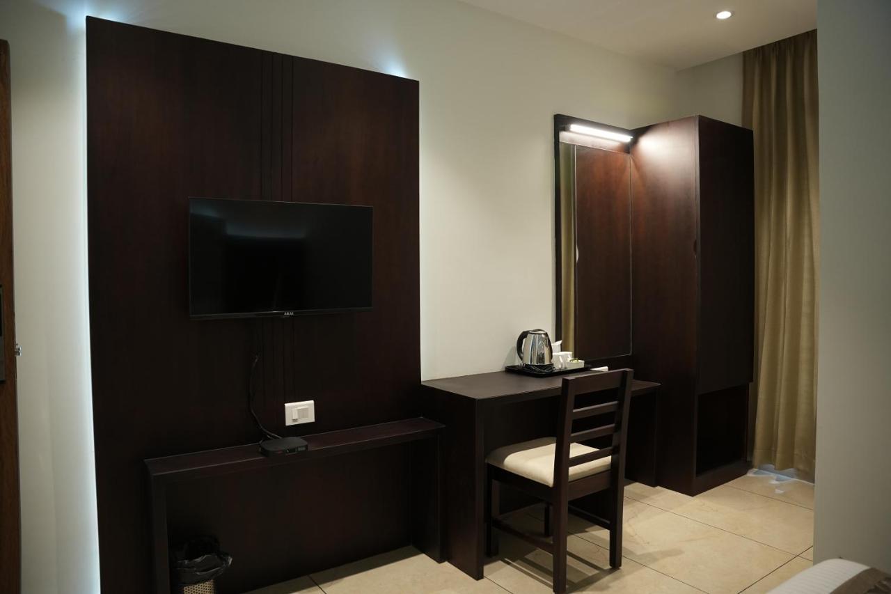 Sulu Residency Hotel Kochi Ngoại thất bức ảnh