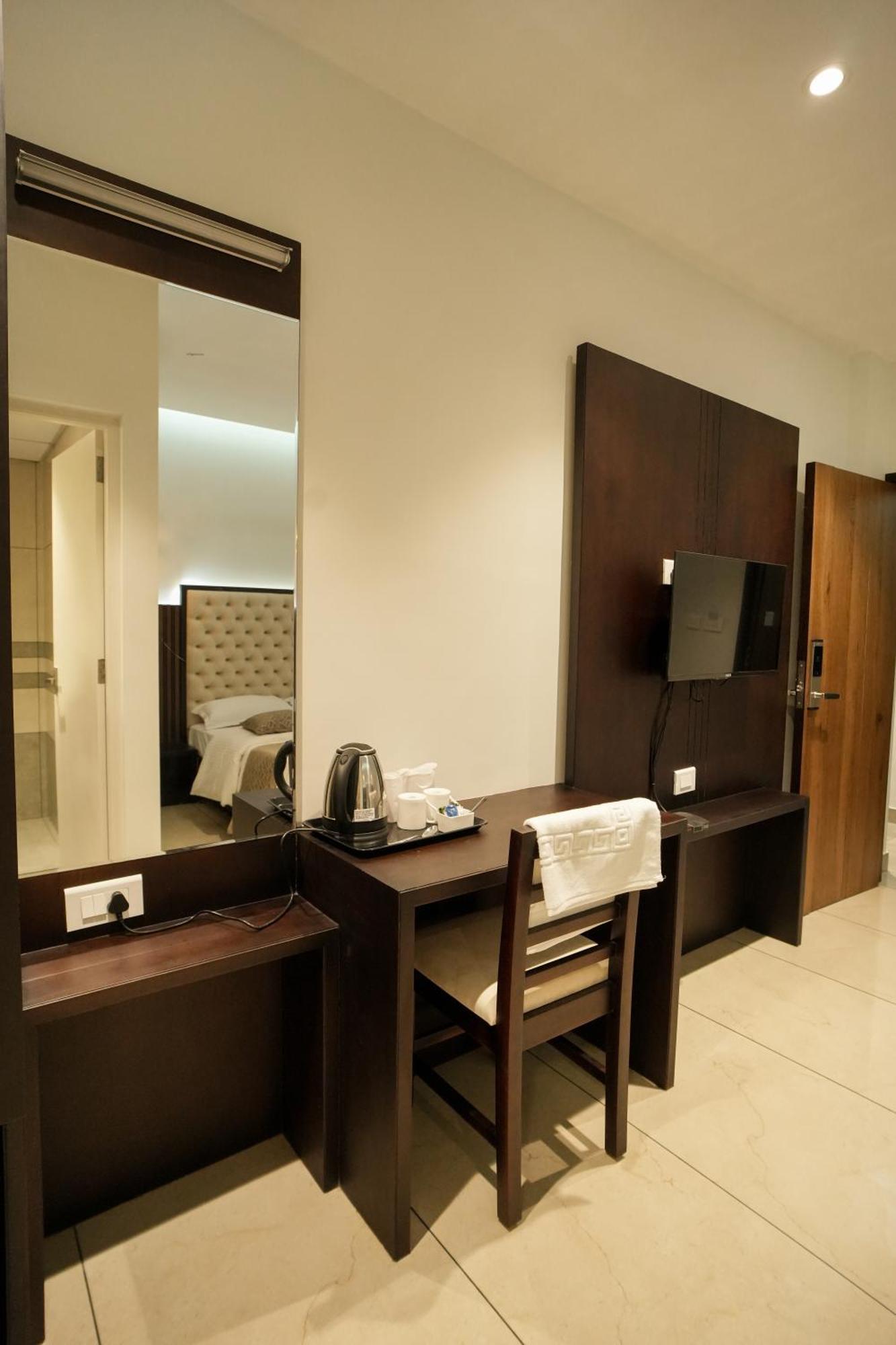 Sulu Residency Hotel Kochi Ngoại thất bức ảnh